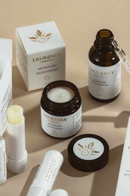 KOMPLEKTS (KRĒMS + SERUMS + BALZAMS)